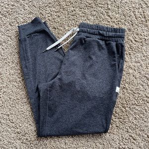 Vuori performance joggers, size XS